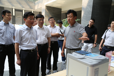长春市副市长白绪贵到长春光机所调研